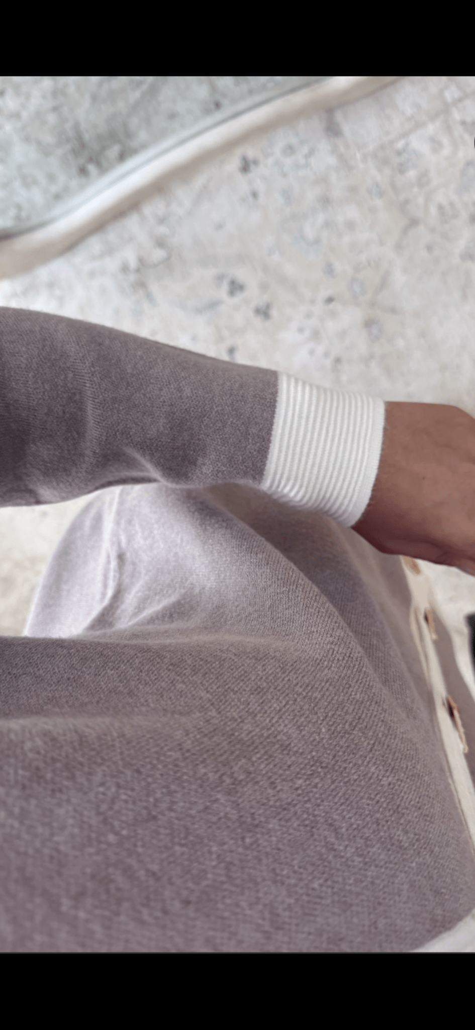 🍁 Ensemble cardigan à rayures et boutons dorés - le voile élégant🍁 Ensemble cardigan à rayures et boutons dorés🍁 Ensemble cardigan à rayures et boutons dorésABAYAproduct_vendor