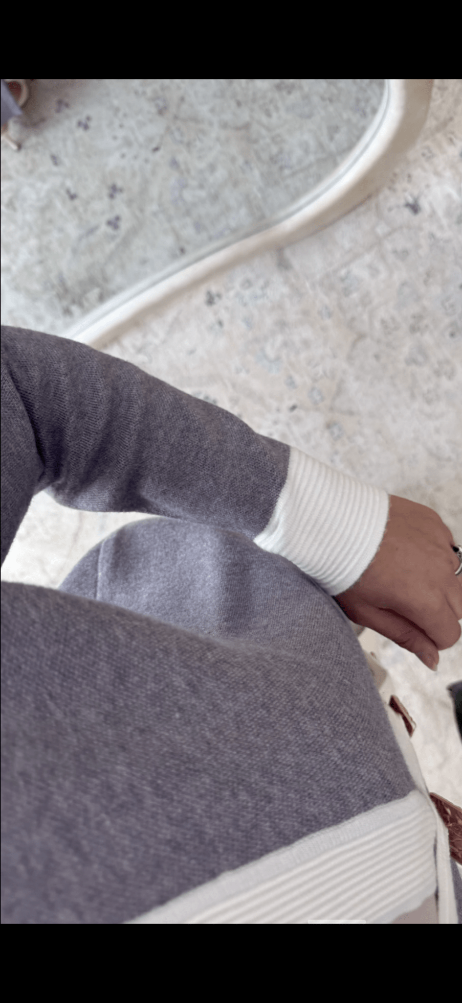 🍁 Ensemble cardigan à rayures et boutons dorés - le voile élégant🍁 Ensemble cardigan à rayures et boutons dorés🍁 Ensemble cardigan à rayures et boutons dorésABAYAproduct_vendor